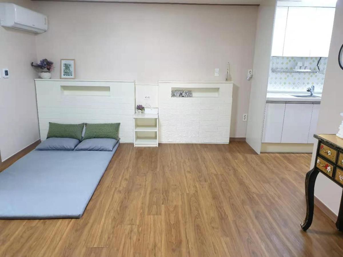 Hy Choi Hostel Согвипхо Экстерьер фото