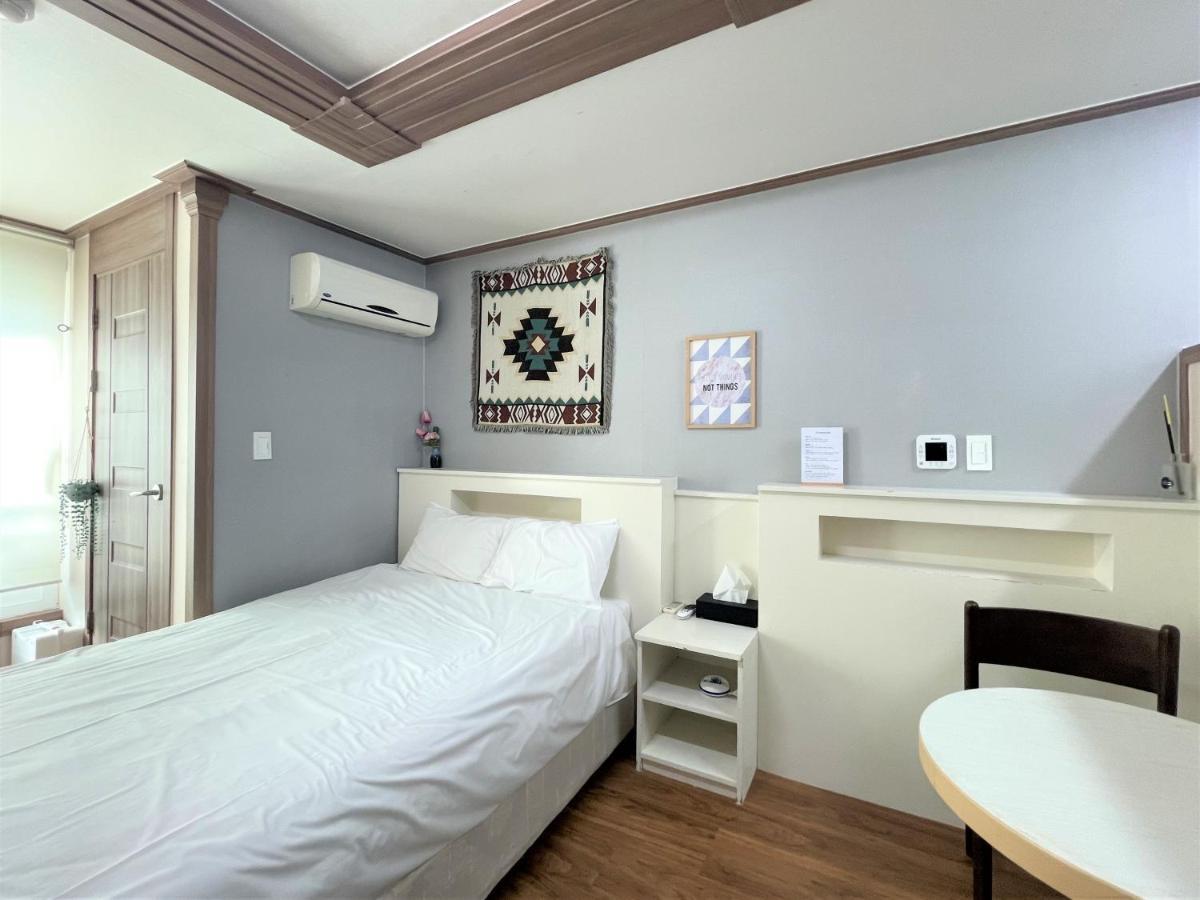 Hy Choi Hostel Согвипхо Экстерьер фото